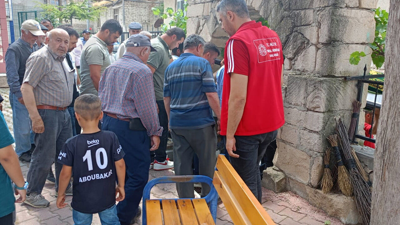 Gazinin Acı Gününde Yalnız Bırakılmadı (2)