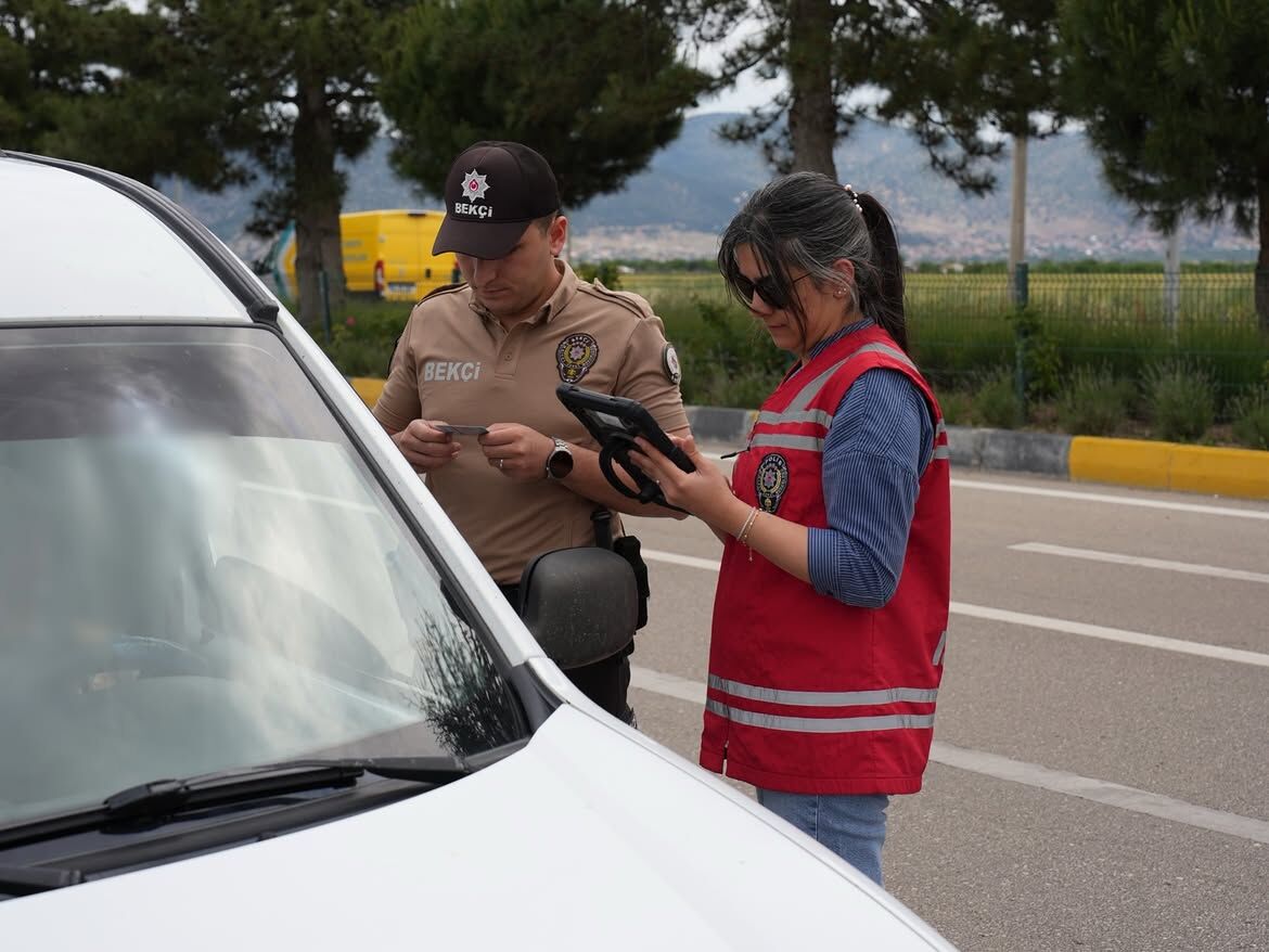 Isparta'da Polis Ekiplerinden Şok Uygulama! (3)