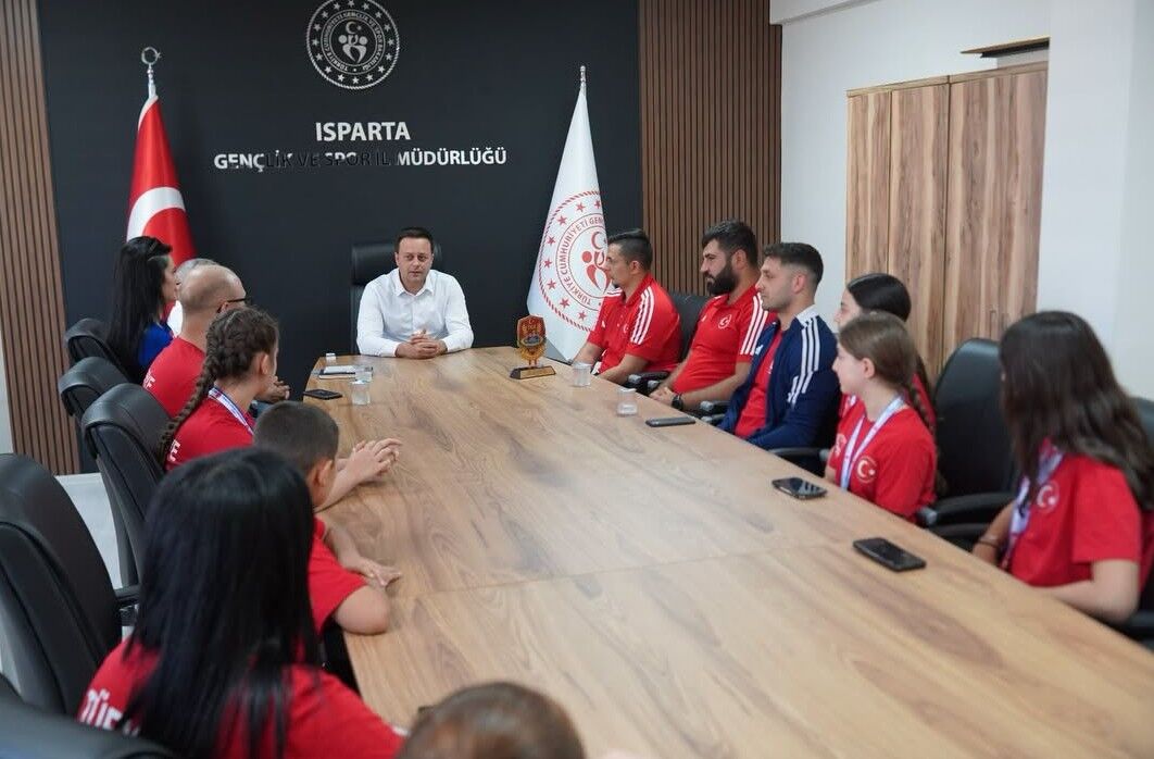 Isparta'nın Minik Güreşçileri Türkiye'yi Salladı 2