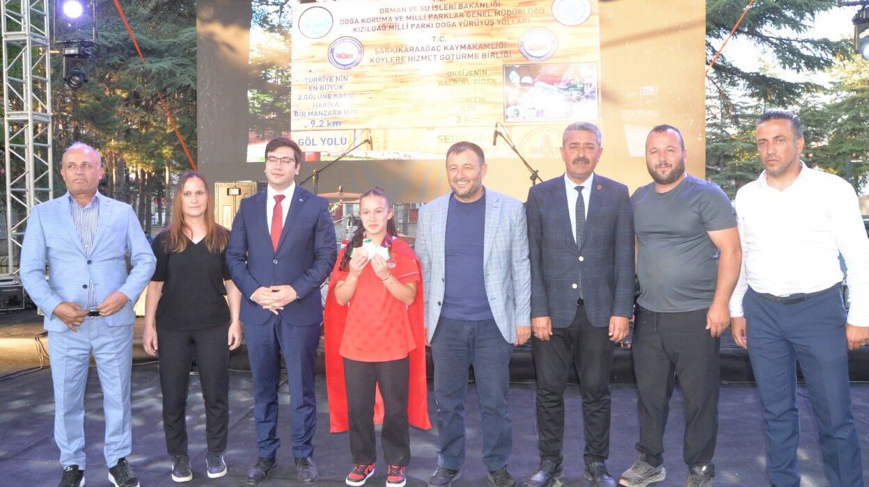 Şarkikaraağaç'ın Gururu Asel Şenel'e Büyük Onur 2