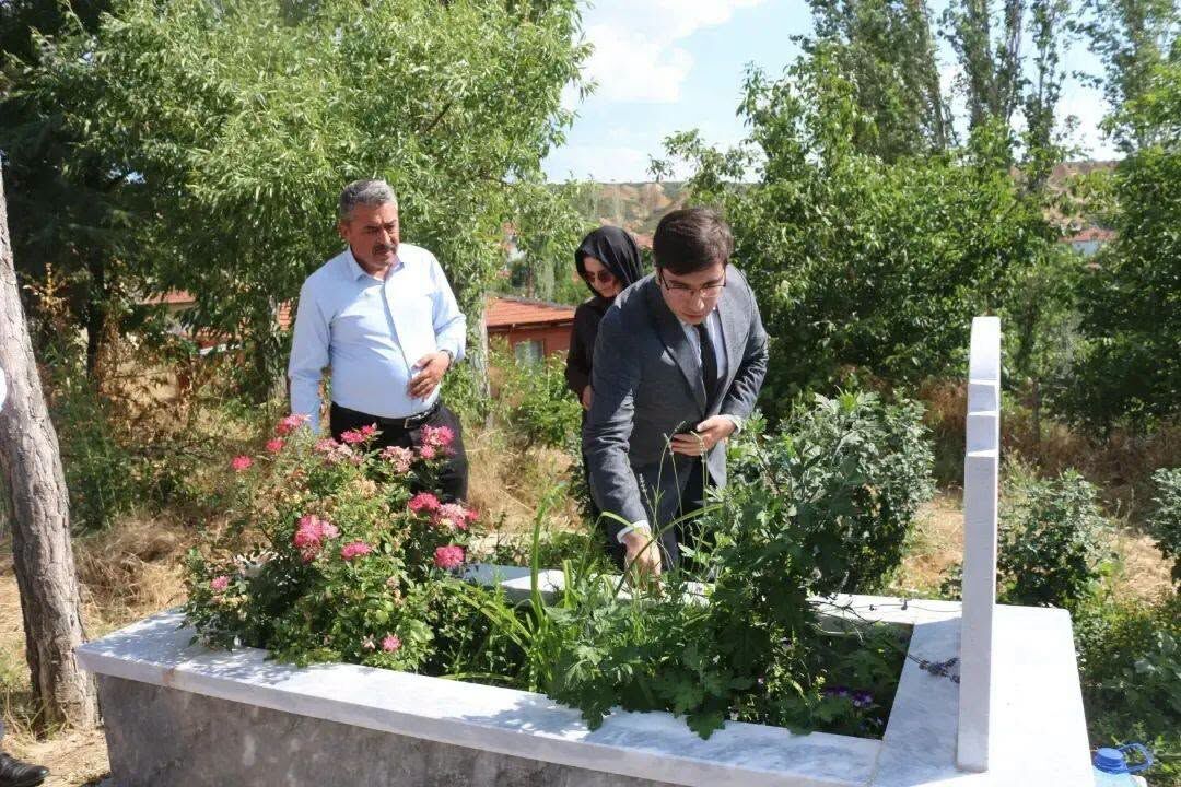 Şarkikaraağaç'ta Şehit Kabri Ve Ailesine Vefa Ziyareti (3)