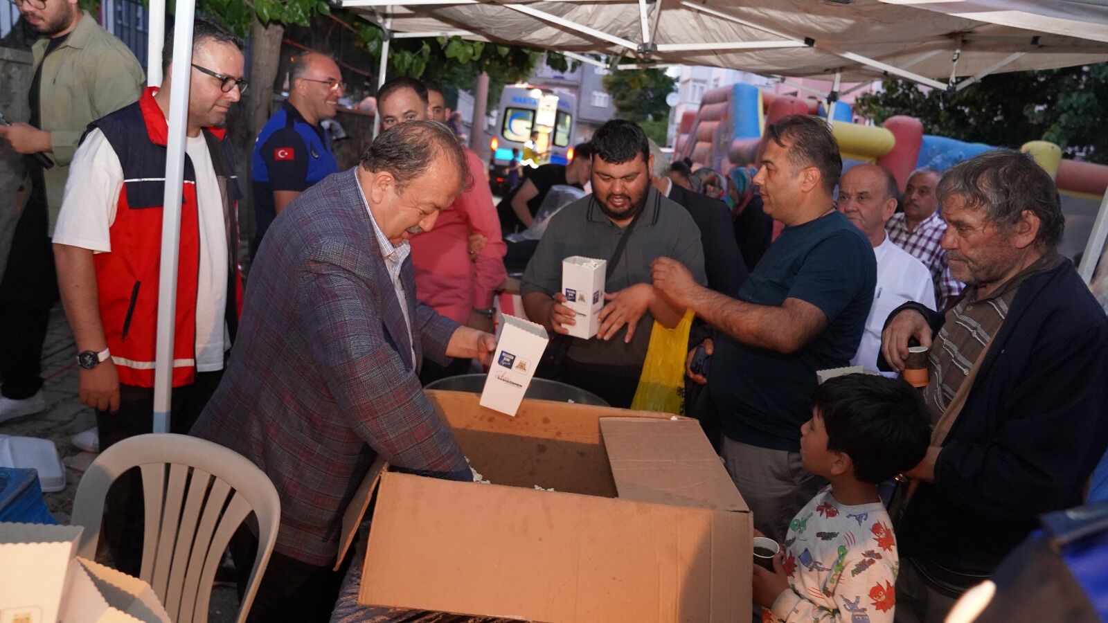 Yaz Aksami Sinemasi Baglar Mahallesi (5)