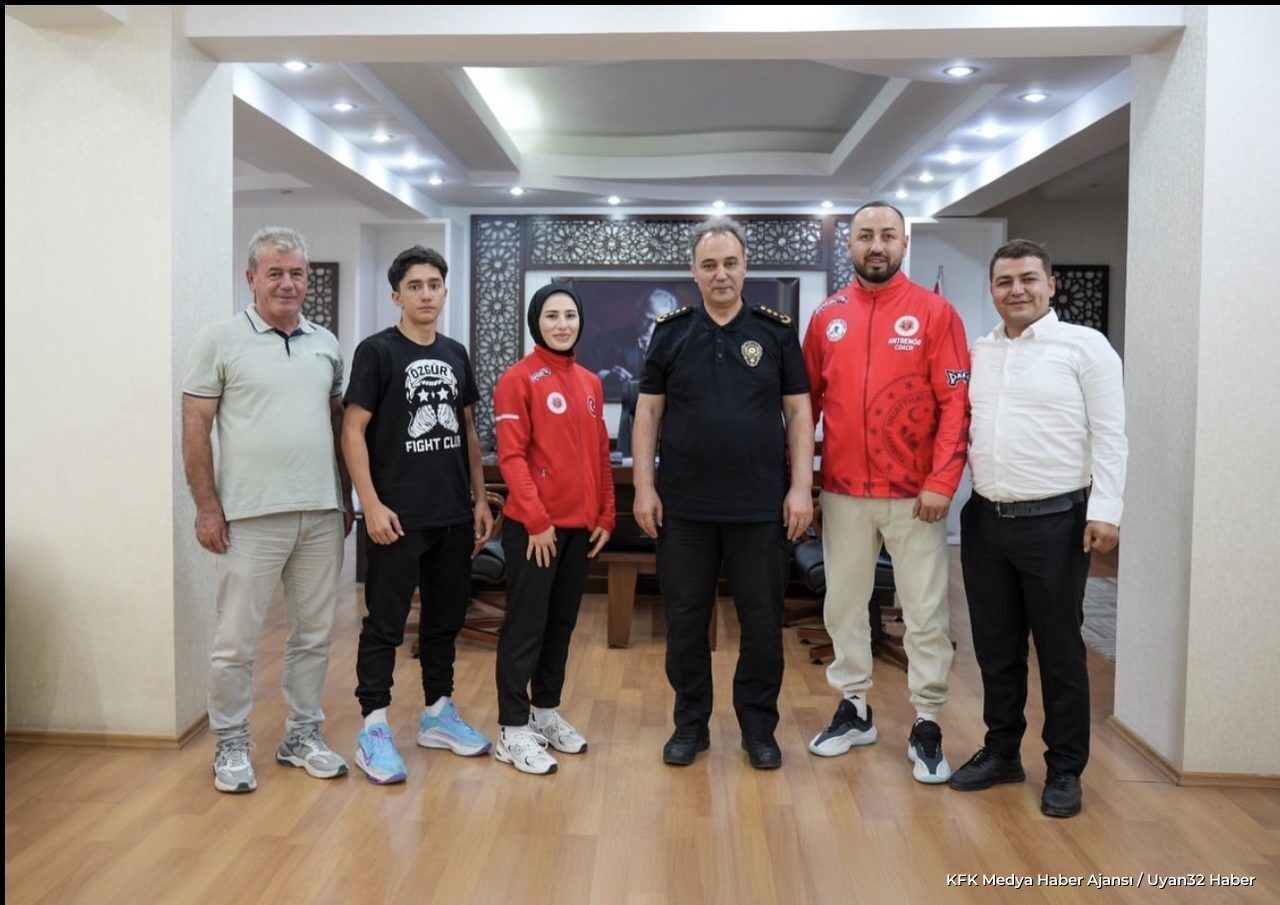 Ispartalı Şampiyon Sporculardan Emniyet Müdürü Bildirici'ye Ziyaret