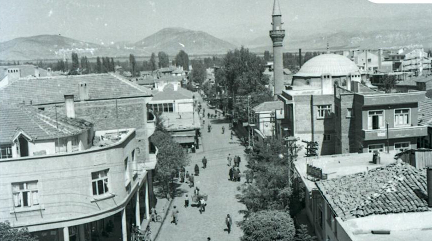 Güllerin İzinde Tarihe Yolculuk (2)